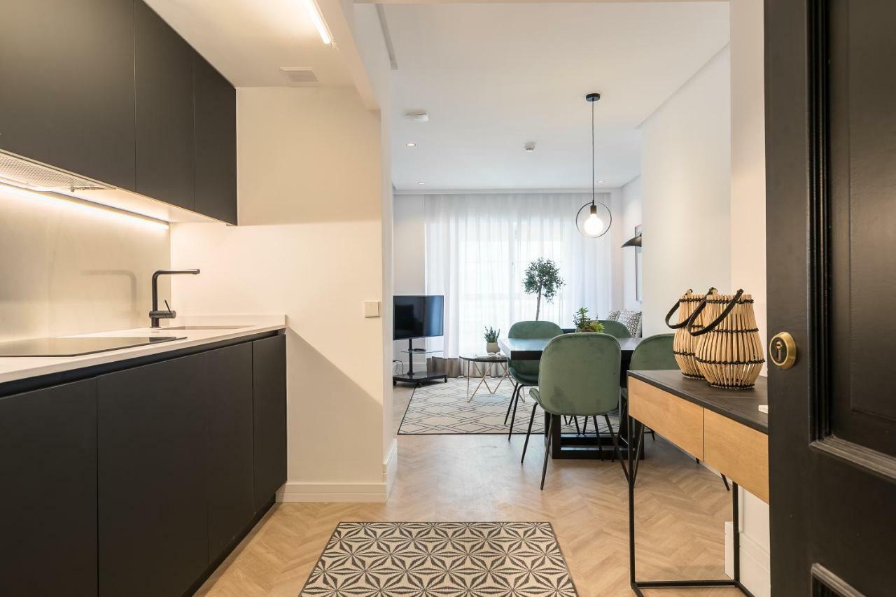 Feelathome Waldorf Suites Apartments Мадрид Экстерьер фото